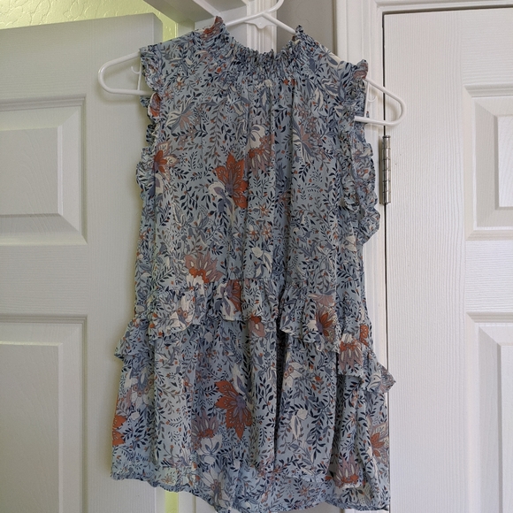 Small Floral ruffle Blouse - Picture 2 of 3